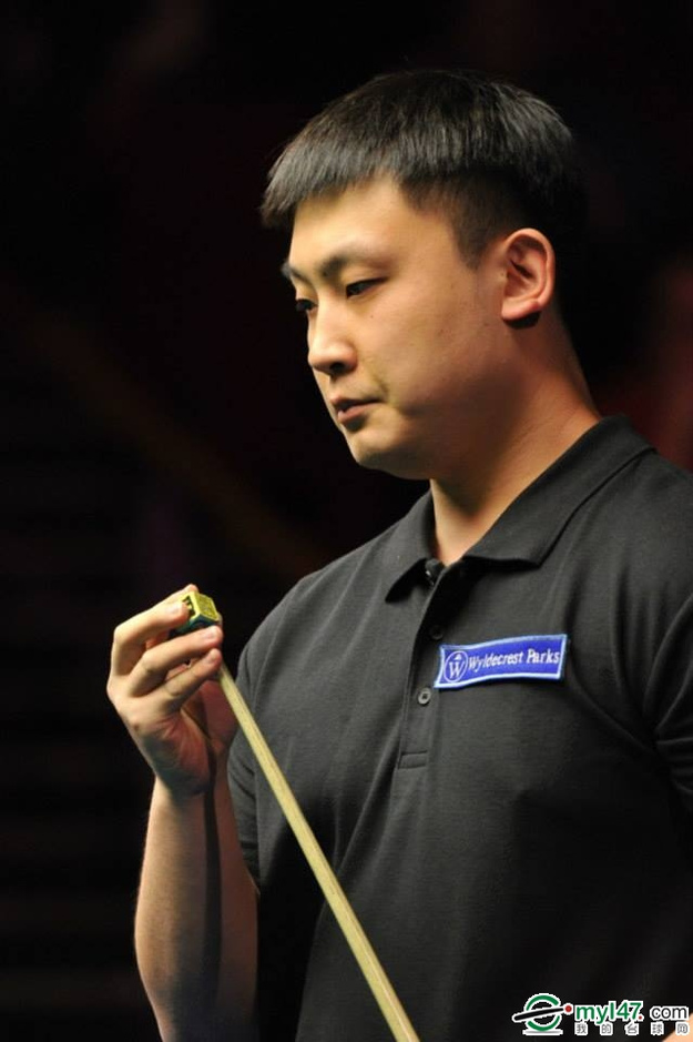 在篮板球的 在篮板球的