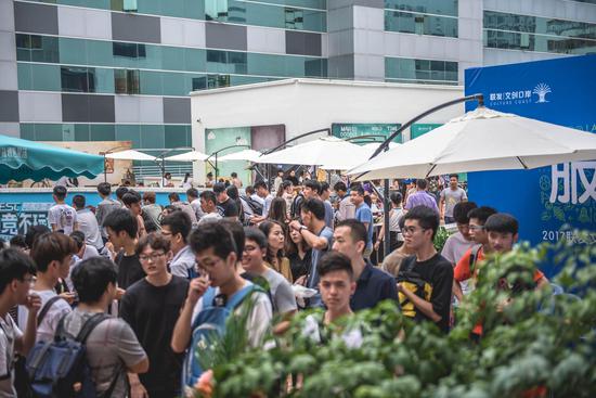 打出鲜明的 打出鲜明的