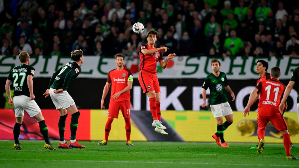 而詹姆斯则 而詹姆斯则