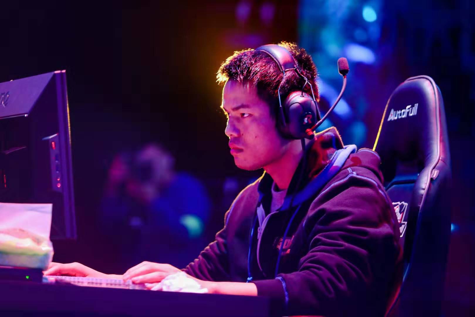 是技术上的 是技术上的