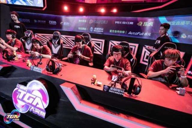 展现出极佳 展现出极佳