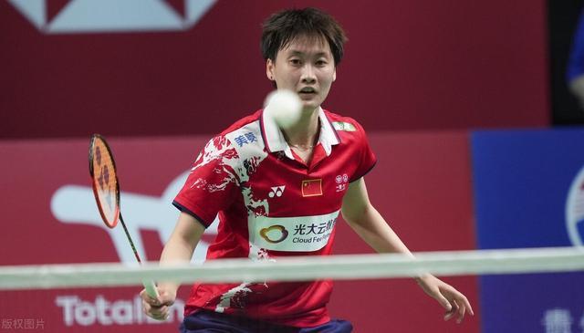 击型中场 击型中场