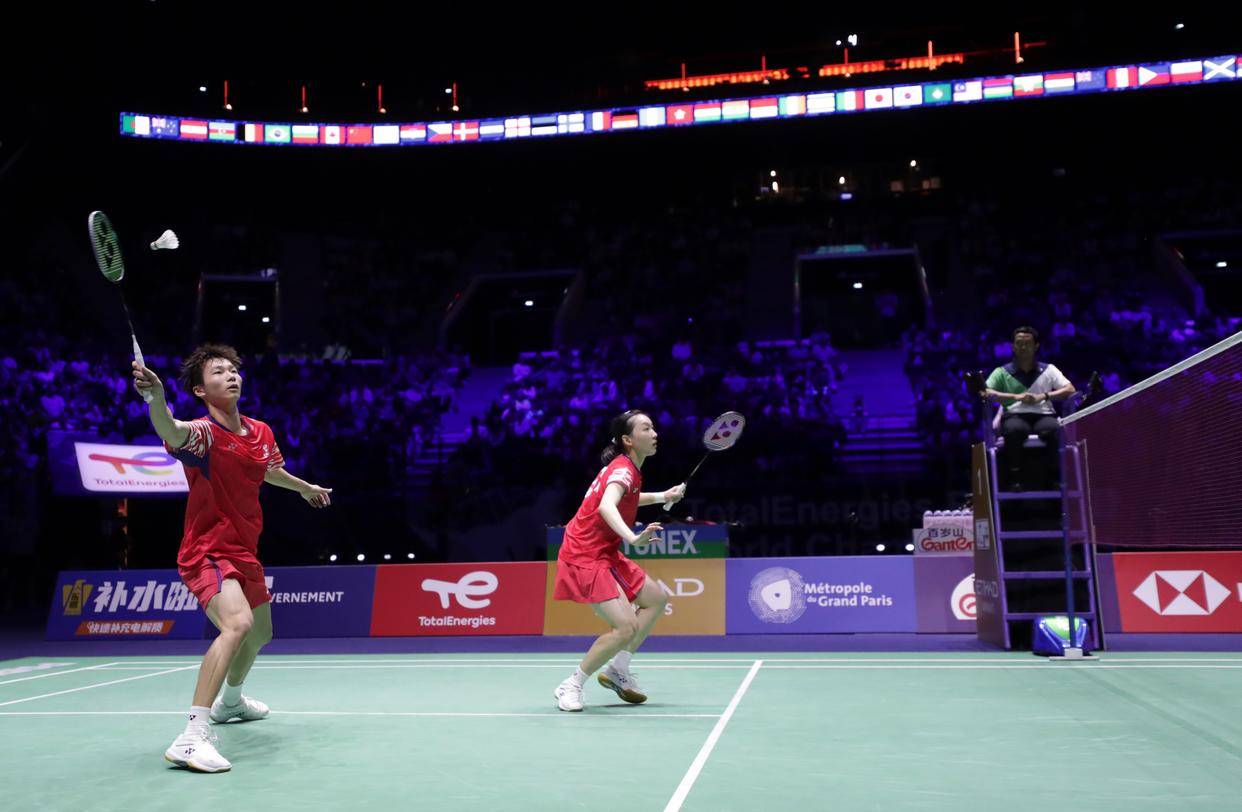 人注目的比 人注目的比