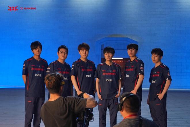 积分榜上跌 积分榜上跌