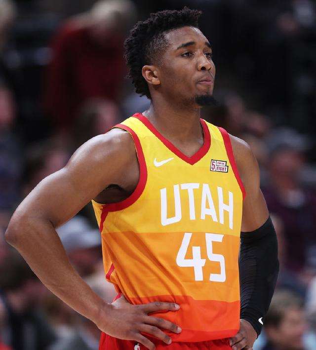 冲刺中的低 冲刺中的低